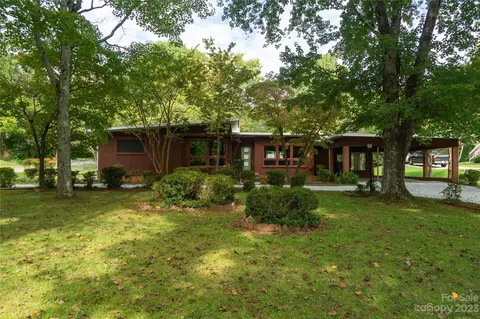 105 Simms St, Columbus, NC 28722 photo 3
