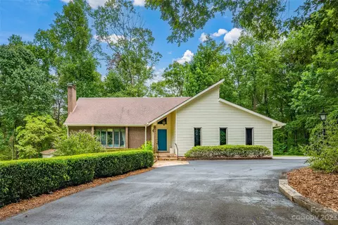 205 Dunlap Loop, Statesville, NC 28625