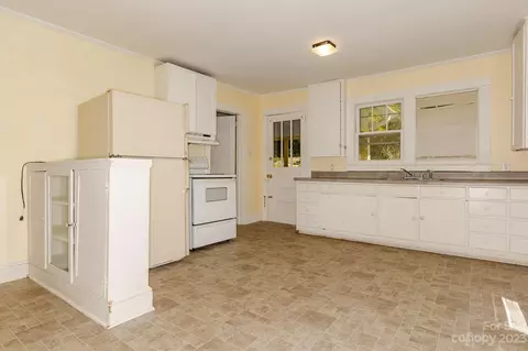 910 Bent Rd, Spruce Pine, NC 28777 photo 11