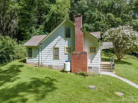 910 Bent Rd, Spruce Pine, NC 28777 photo 4