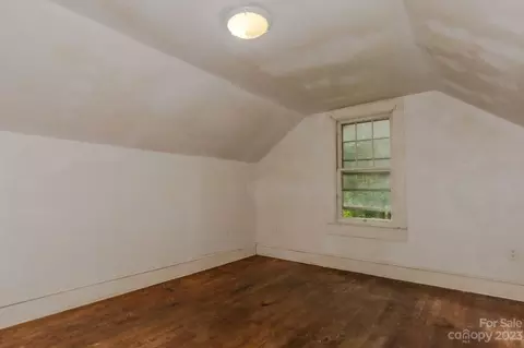 910 Bent Rd, Spruce Pine, NC 28777 photo 22