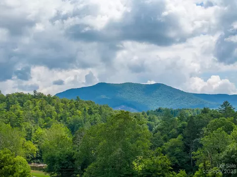 910 Bent Rd, Spruce Pine, NC 28777 photo 8
