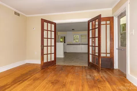 910 Bent Rd, Spruce Pine, NC 28777 photo 10