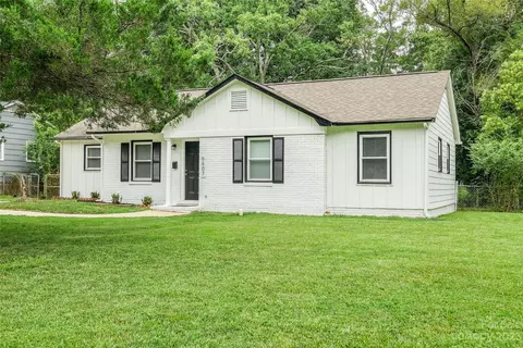 6607 Willow Spring L21 Rd #L21, Charlotte, NC 28215