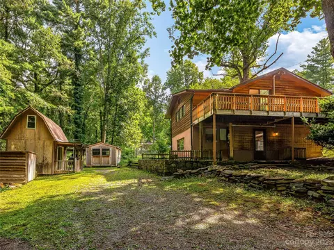 226 Ray Hill Rd, Mills River, NC 28759