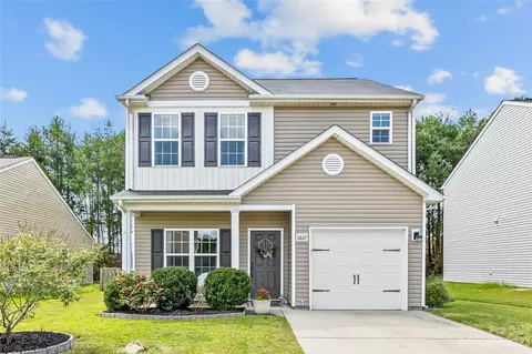 2637 Meadow Crossing Dr, Dallas, NC 28034