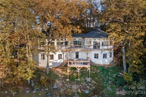 209 Cedar Mountain Rd, Asheville, NC 28803