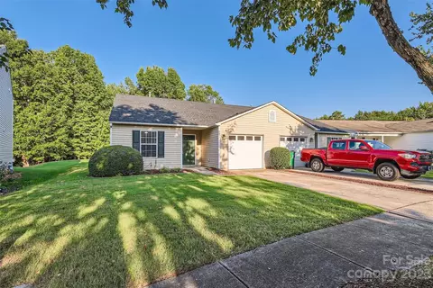 6451 Ziegler Ln, Charlotte, NC 28269