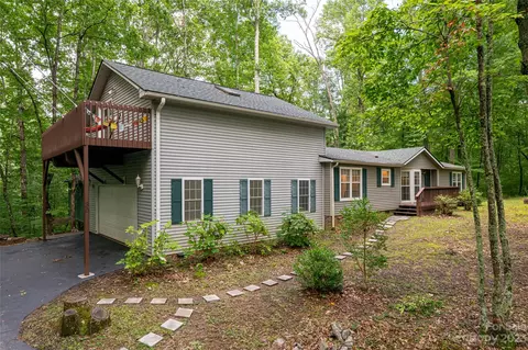 30 Clifford Dr, Fairview, NC 28730