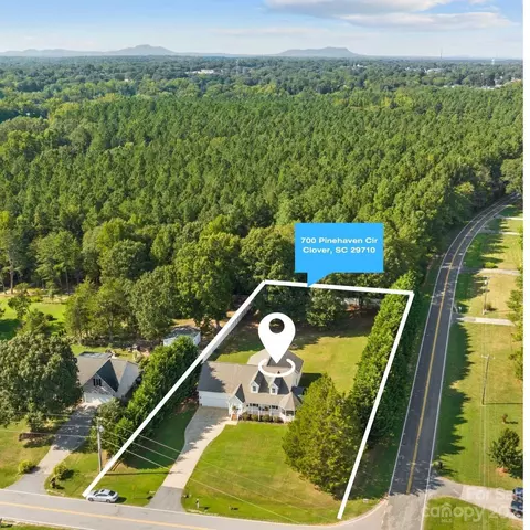 700 Pinehaven Cir, Clover, SC 29710