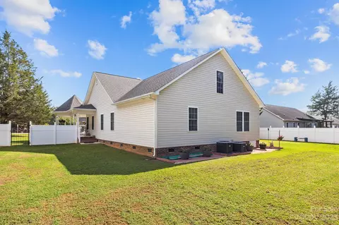 700 Pinehaven Cir, Clover, SC 29710 photo 43