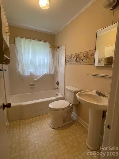 301 Spring St, Troy, NC 27371 photo 5