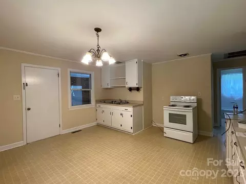 301 Spring St, Troy, NC 27371 photo 8