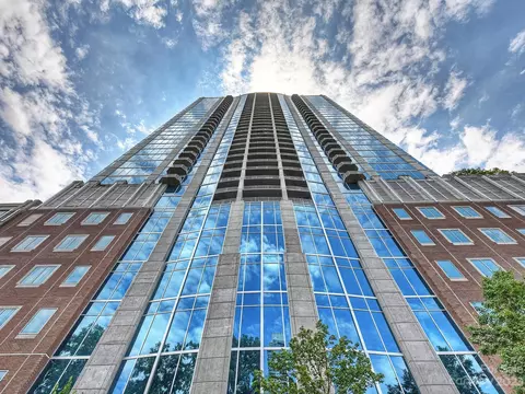 210 N Church St #3605, Charlotte, NC 28202