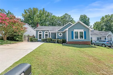 14218 Quartz Ln, Pineville, NC 28134