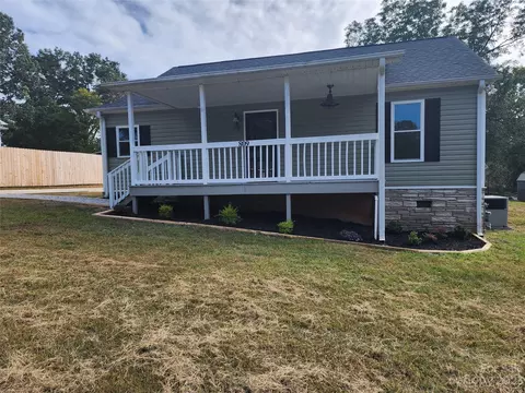 809 Beechwood St, Kannapolis, NC 28081