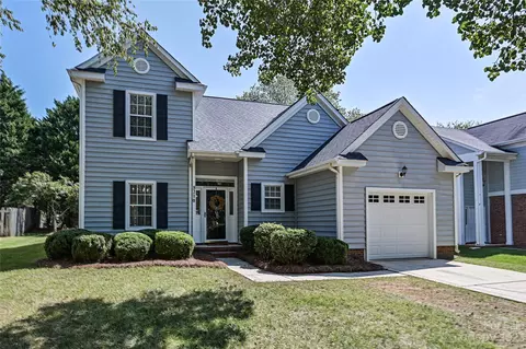 8210 Hirsch Dr, Charlotte, NC 28277