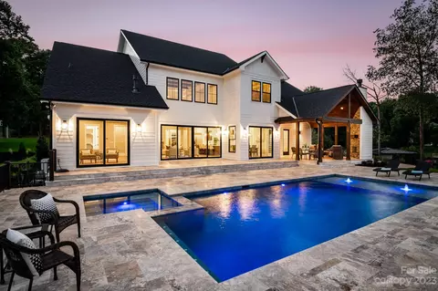 155 Riverwood Rd, Mooresville, NC 28117