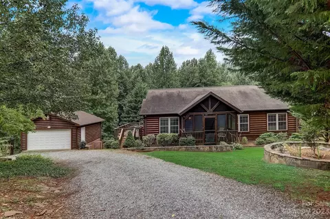 192 Sweetbriar Rd, Lake Lure, NC 28746