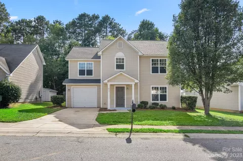 845 Raindrops Rd, Gastonia, NC 28054