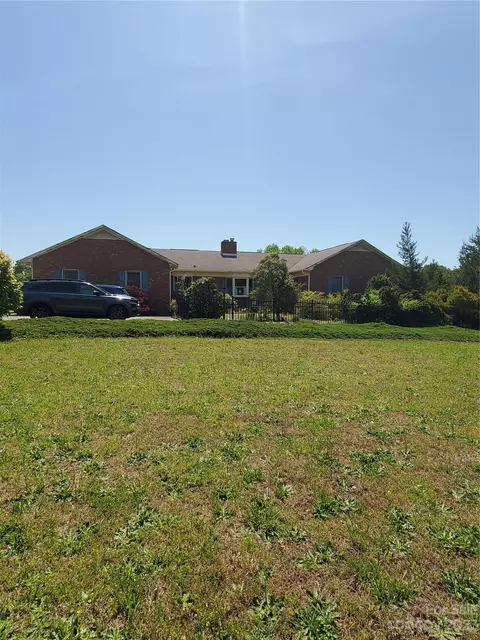2645 Devine Rd, Iron Station, NC 28080