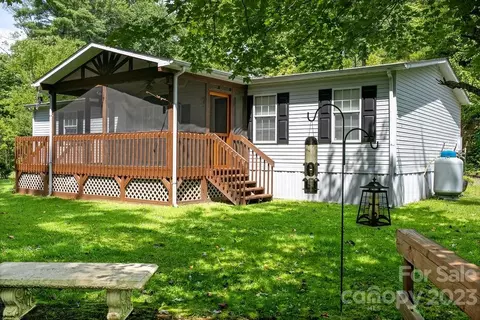 106 Avian Ct, Brevard, NC 28712
