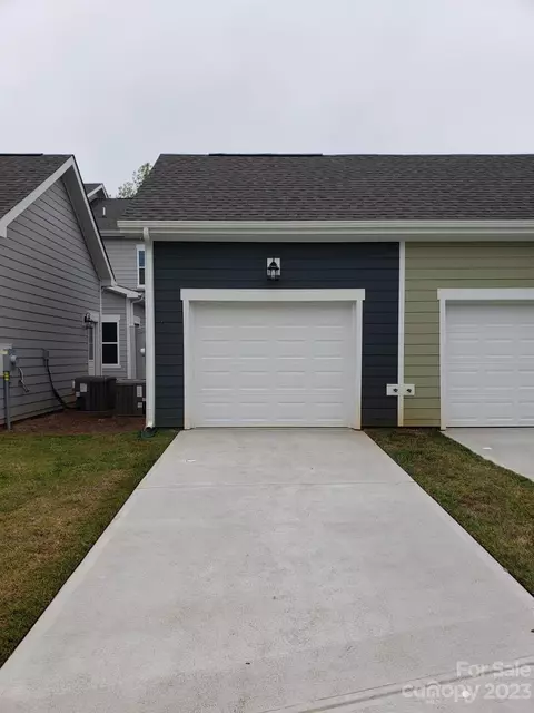 1819 Edgewater Nw Dr NW, Conover, NC 28613 photo 11