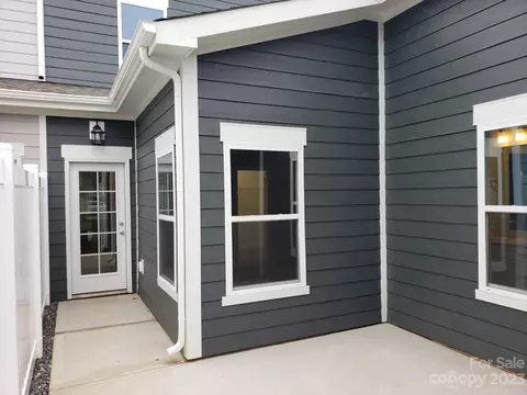 1819 Edgewater Nw Dr NW, Conover, NC 28613 photo 12