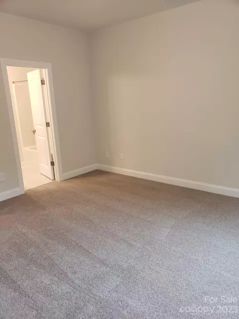 1807 Edgewater Nw Dr NW, Conover, NC 28613 photo 12