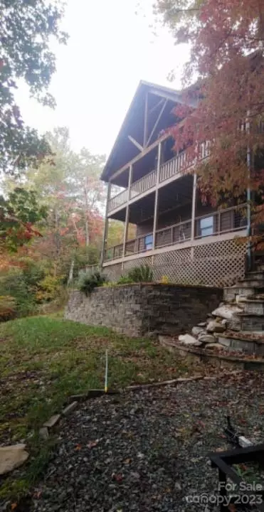 434 Bear Creek Dr, Robbinsville, NC 28771