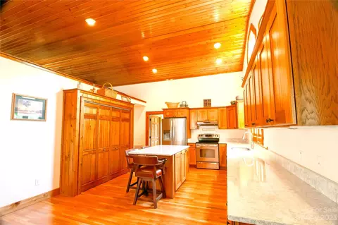 419 Panoramic Loop, Maggie Valley, NC 28751 photo 9