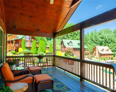 419 Panoramic Loop, Maggie Valley, NC 28751 photo 2
