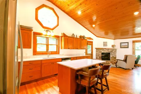 419 Panoramic Loop, Maggie Valley, NC 28751 photo 7