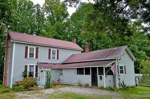 45 Hoyle St, Marion, NC 28752