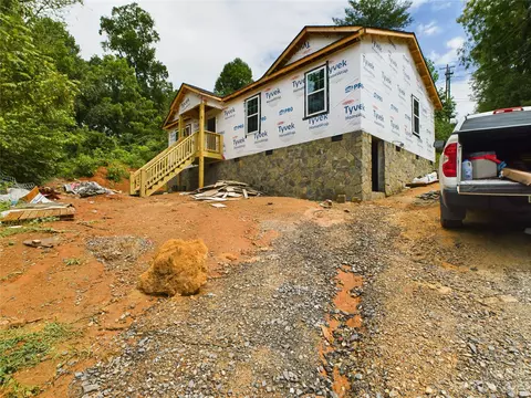 814 Mulberry Sw St SW, Lenoir, NC 28645