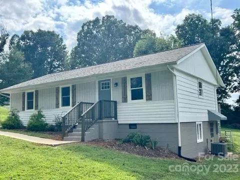3691 Vantage Heights Cir, Lenoir, NC 28645