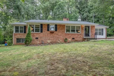 813 Parkwood Rd, Shelby, NC 28150