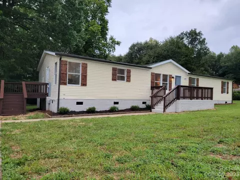 1001 Caldon Dr, Stanley, NC 28164