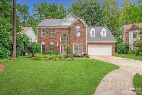 7731 Tanager Ln, Charlotte, NC 28269