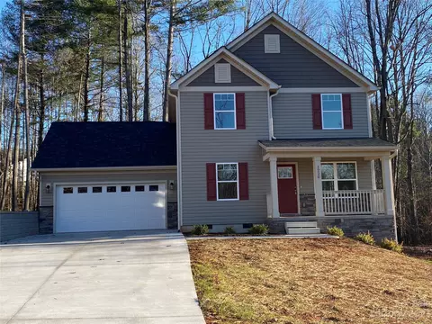 1220 Summerhill St, Lenoir, NC 28645