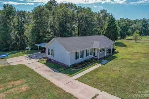 1141 Meadow Way Dr, Dallas, NC 28034
