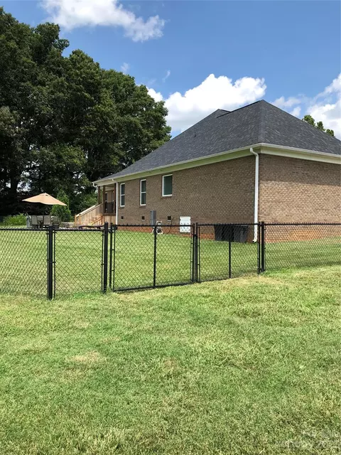 195 Thomas Rd, Clover, SC 29710 photo 30