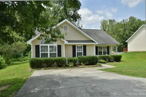 3213 Forest Creek Ct, Gastonia, NC 28052