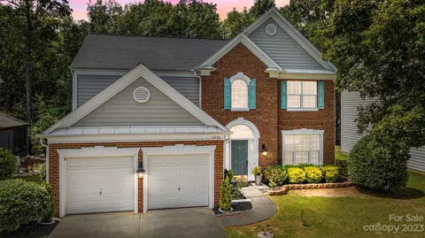 6836 Braddock Ln, Charlotte, NC 28277