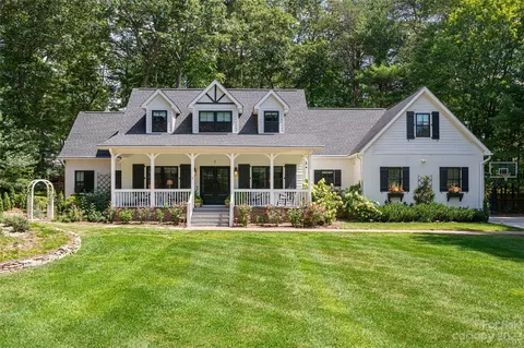 1 Bent Oak Ln, Asheville, NC 28803