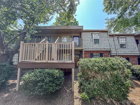 3830 Country Club Rd #I, Winston Salem, NC 27104