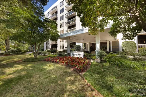 2222 Selwyn Ave, Charlotte, NC 28207