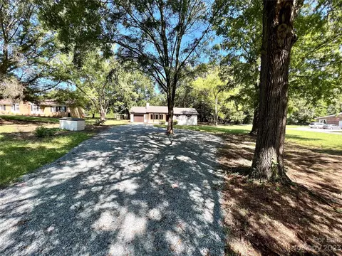 1024 Willoughby Rd, Monroe, NC 28110 photo 3