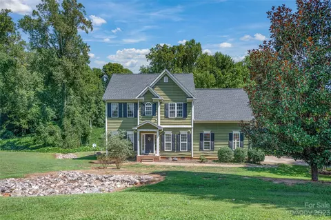101 Painted Bunting Dr, Troutman, NC 28166