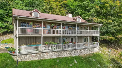 322 Goldenleaf 7677 Rd #76&77, Mars Hill, NC 28754